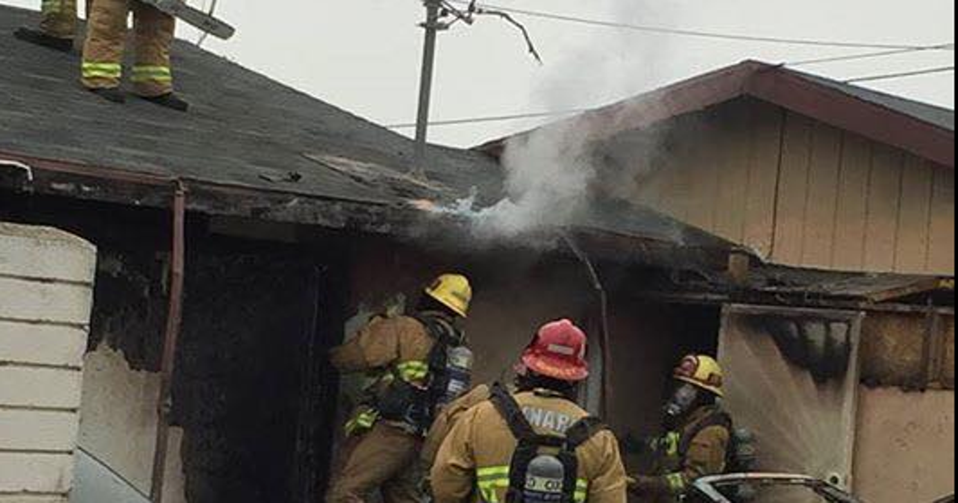 Oxnard fire crews quickly knock down vehicle fire