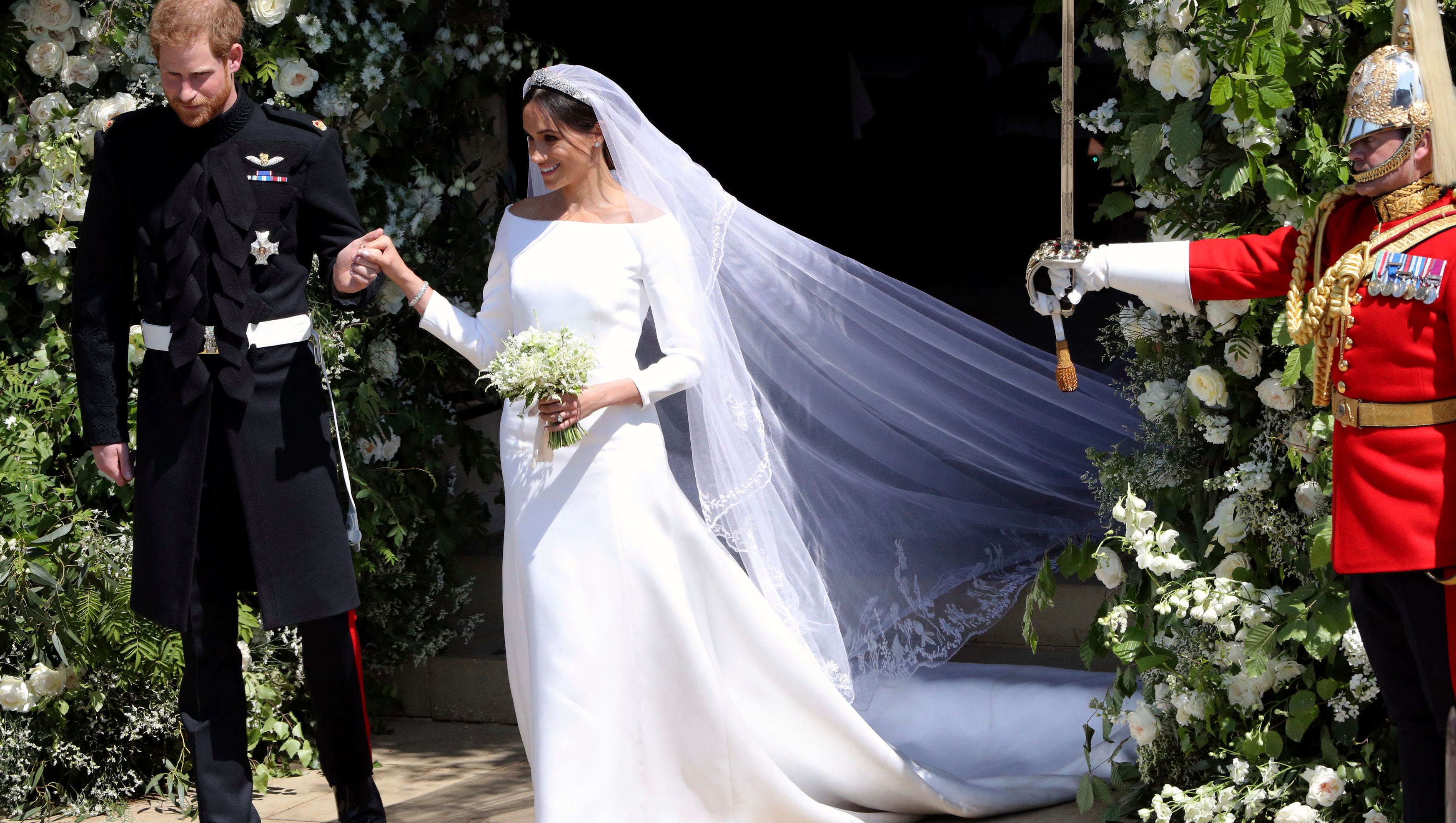 Duchess Meghan S Wedding Gown Is Now On Display At Windsor Castle