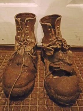 Så mange Fare lustre Farmer's work boots featured on Red Wing Shoe Co. Wall of Honor