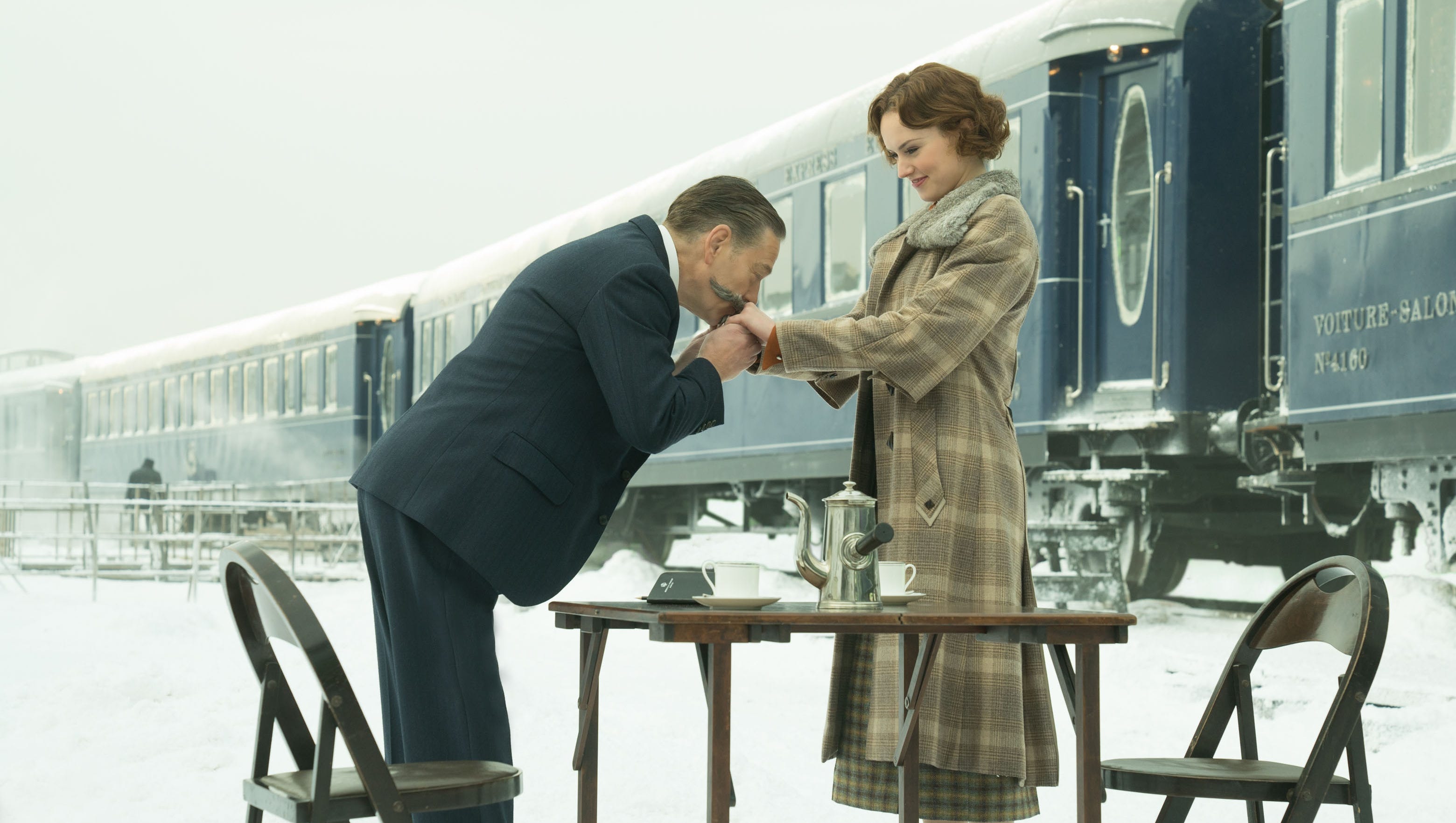 Star Wars Daisy Ridley Is A Force In Murder On The Orient Express