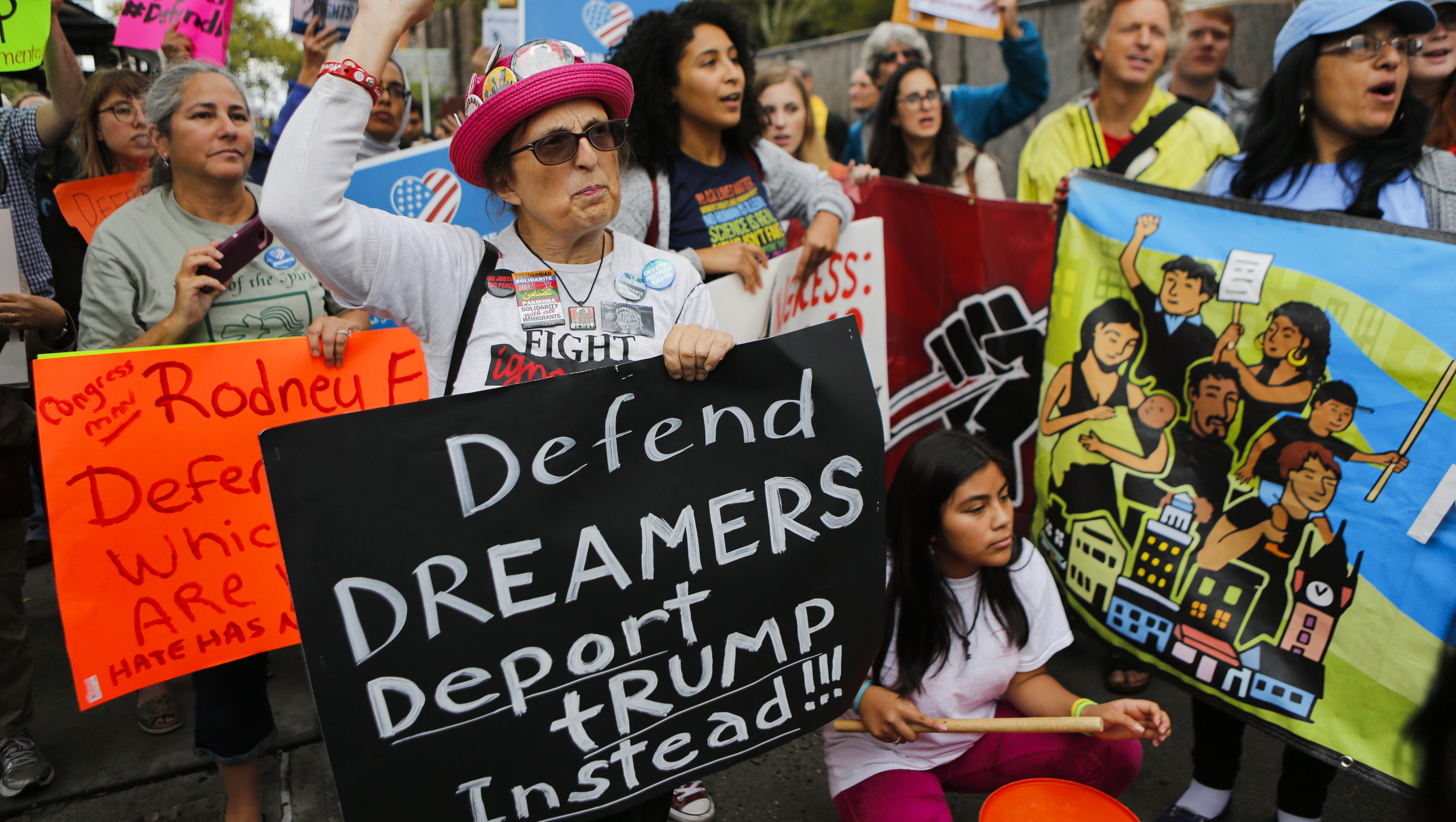 DACA in in the military: 900 DREAMers would be thrown out under Trump