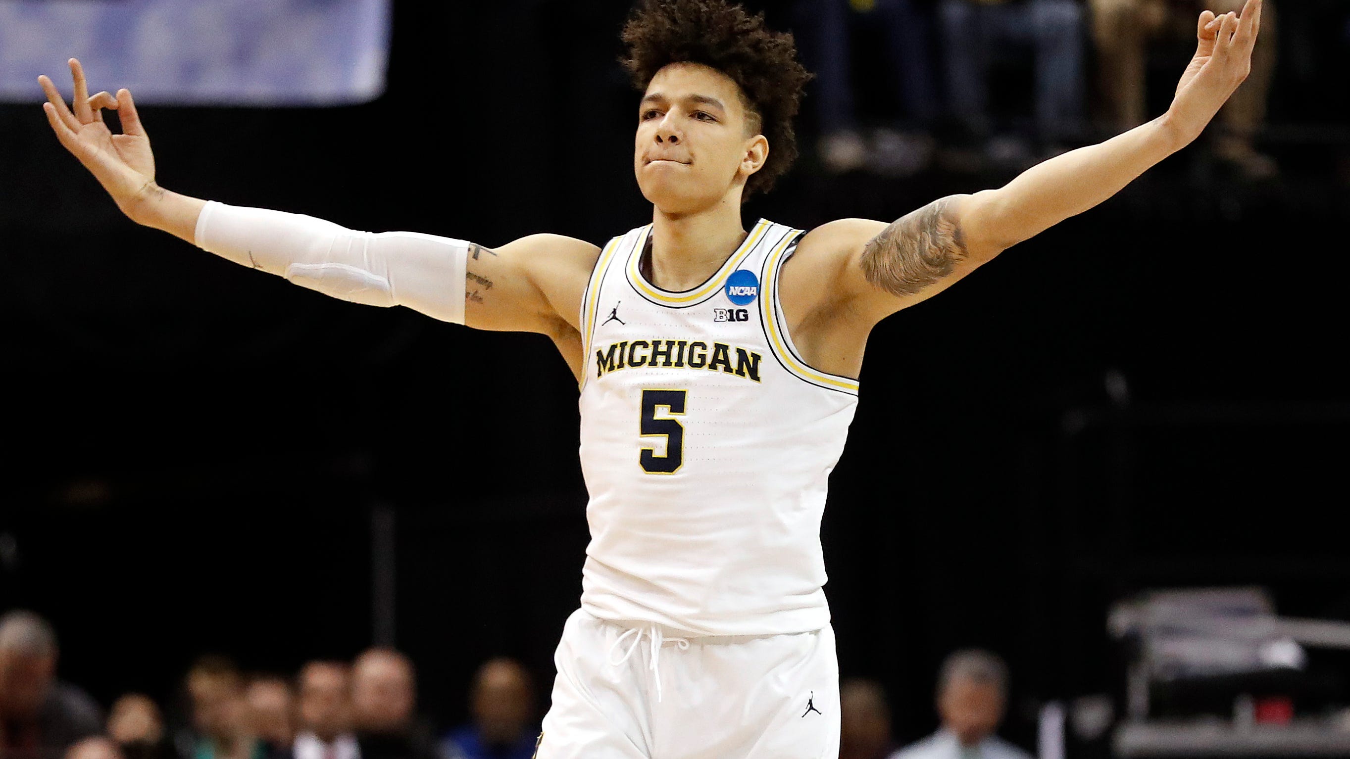 Bucks add another young forward in Michigan's D.J. Wilson2727 x 1534