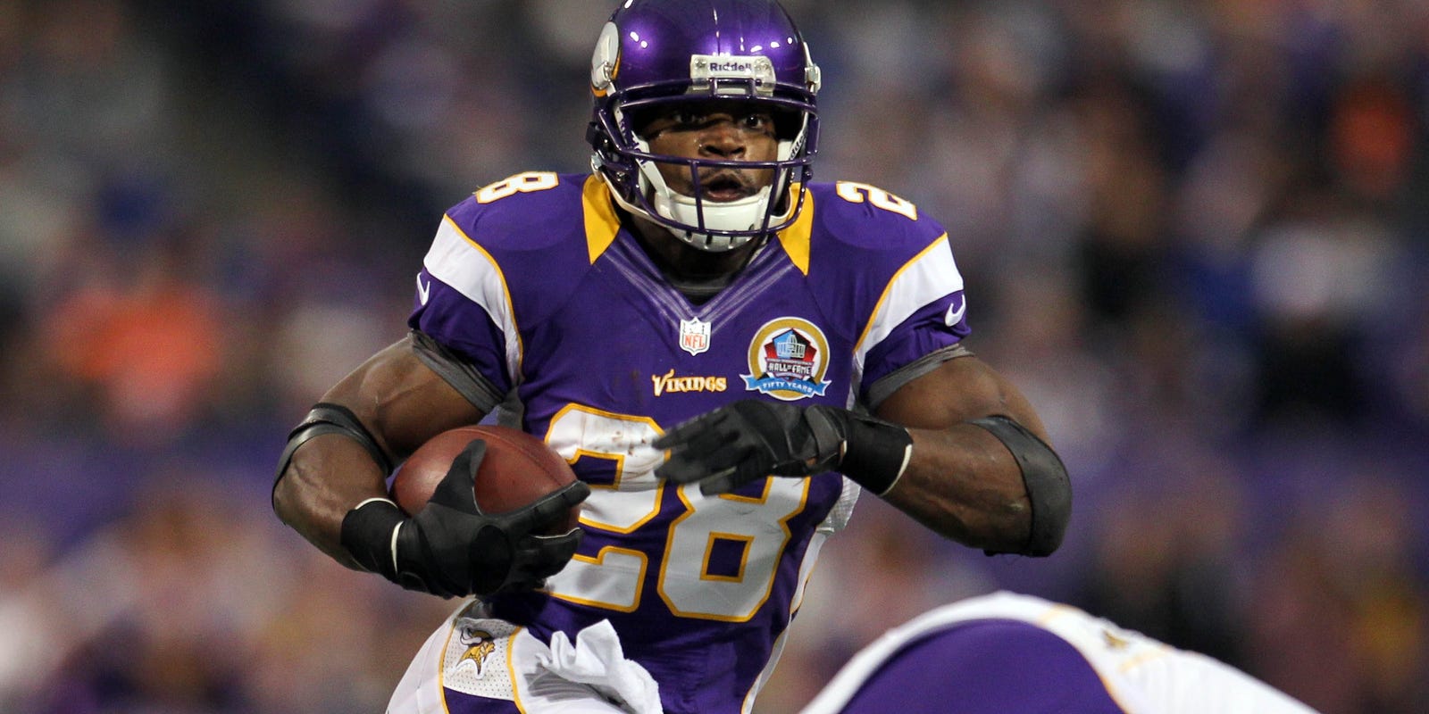 Peterson's run to record draws peers' admiration