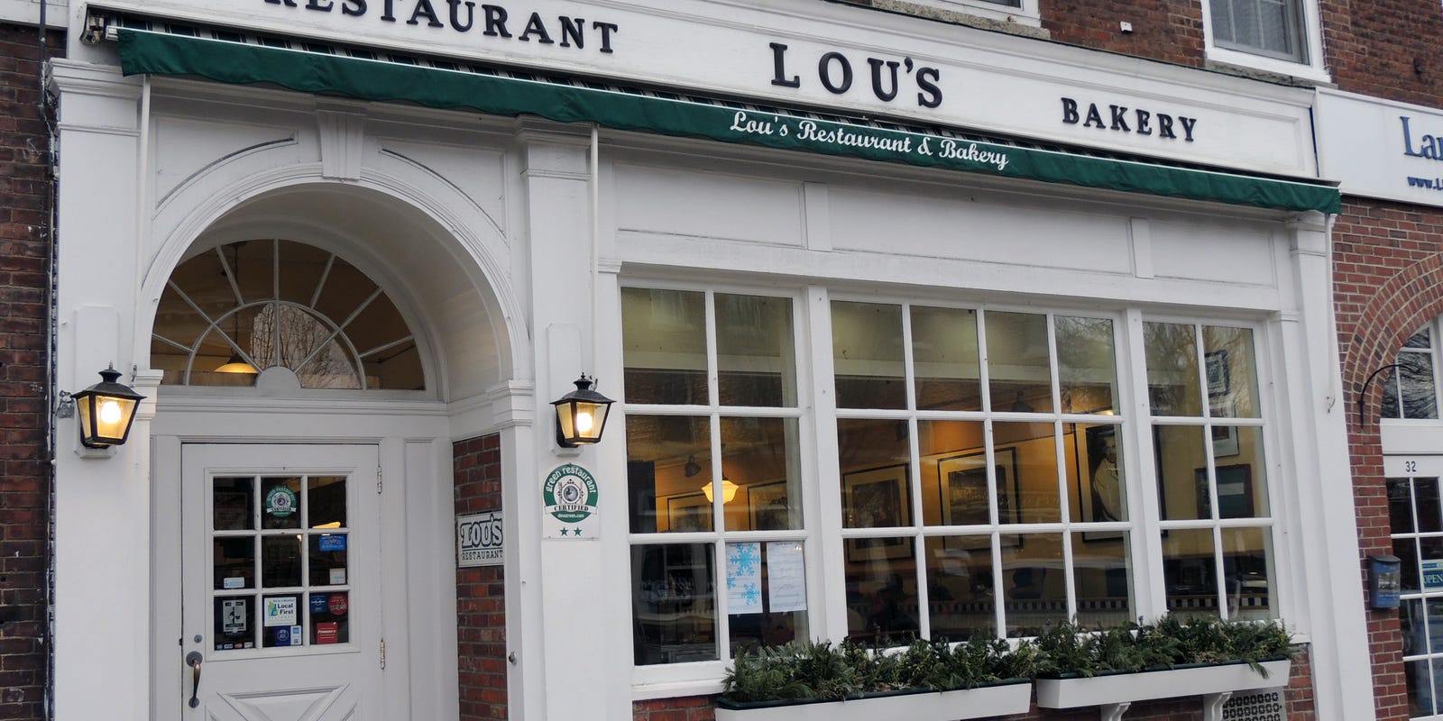 Lou's serves dinner classics, worldclass pie in Hanover, N.H.