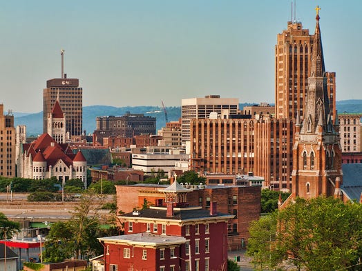 43. Syracuse, N.Y.:Syracuse is one of two upstate New York cities to rank among the worst cities to live in nationwide. A third, Rochester, nearly made the list as well. A relatively poor city, the typical household in Syracuse earns $33,695 a year, only slightly more than half the median income of $62,909 statewide. Additionally, 32.1% of city residents live below the poverty line, well more than double the state poverty rate of 14.7%.</p-family:>