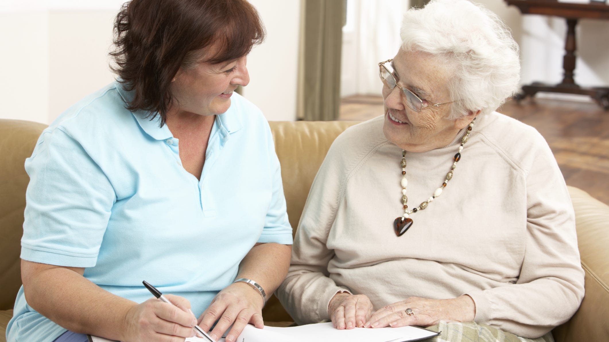Caring For Elderly Parents From Afar Some Tips Caring For Elderly Parents From Afar Some Tips
