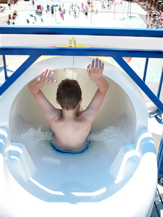 sumner community pool