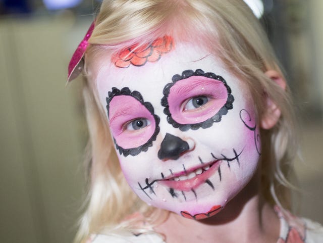 Day Of The Dead How To Paint Your Face For Dia De Los Muertos