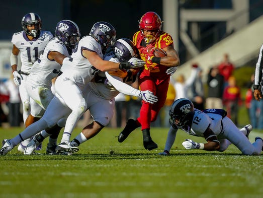 Iowa State Cyclones running back David Montgomery (32)