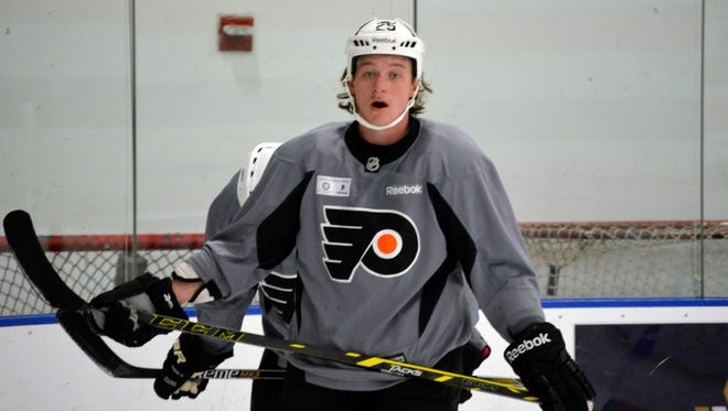 Ryan White has only worn a Flyers jersey in practice since signing with the team as a free agent in August.