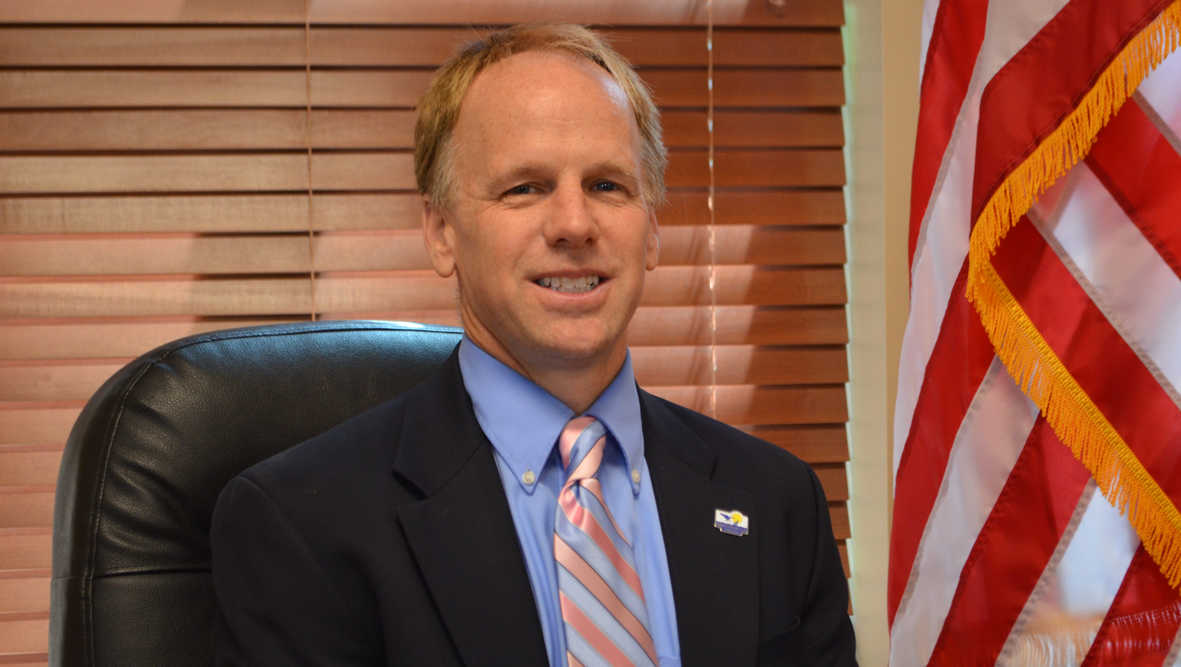 Hendersonville mayor talks challenges, budget issues and poll promises