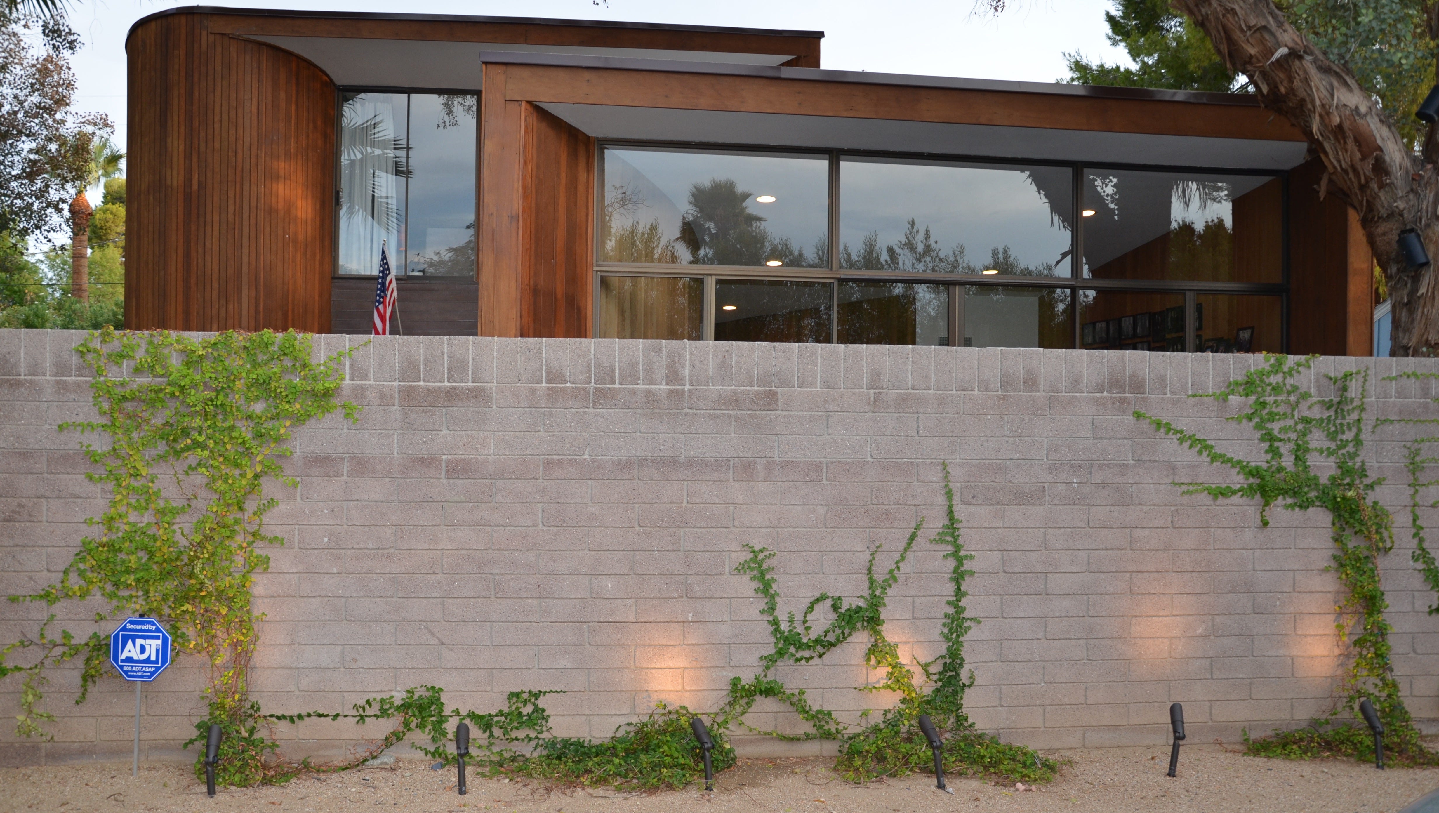 COOL HOME