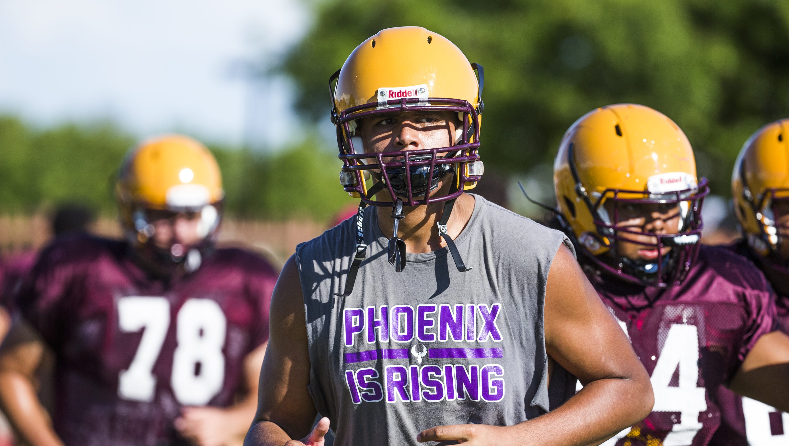 How Deandre Henry Transitioned From Football To Hoops Prospect