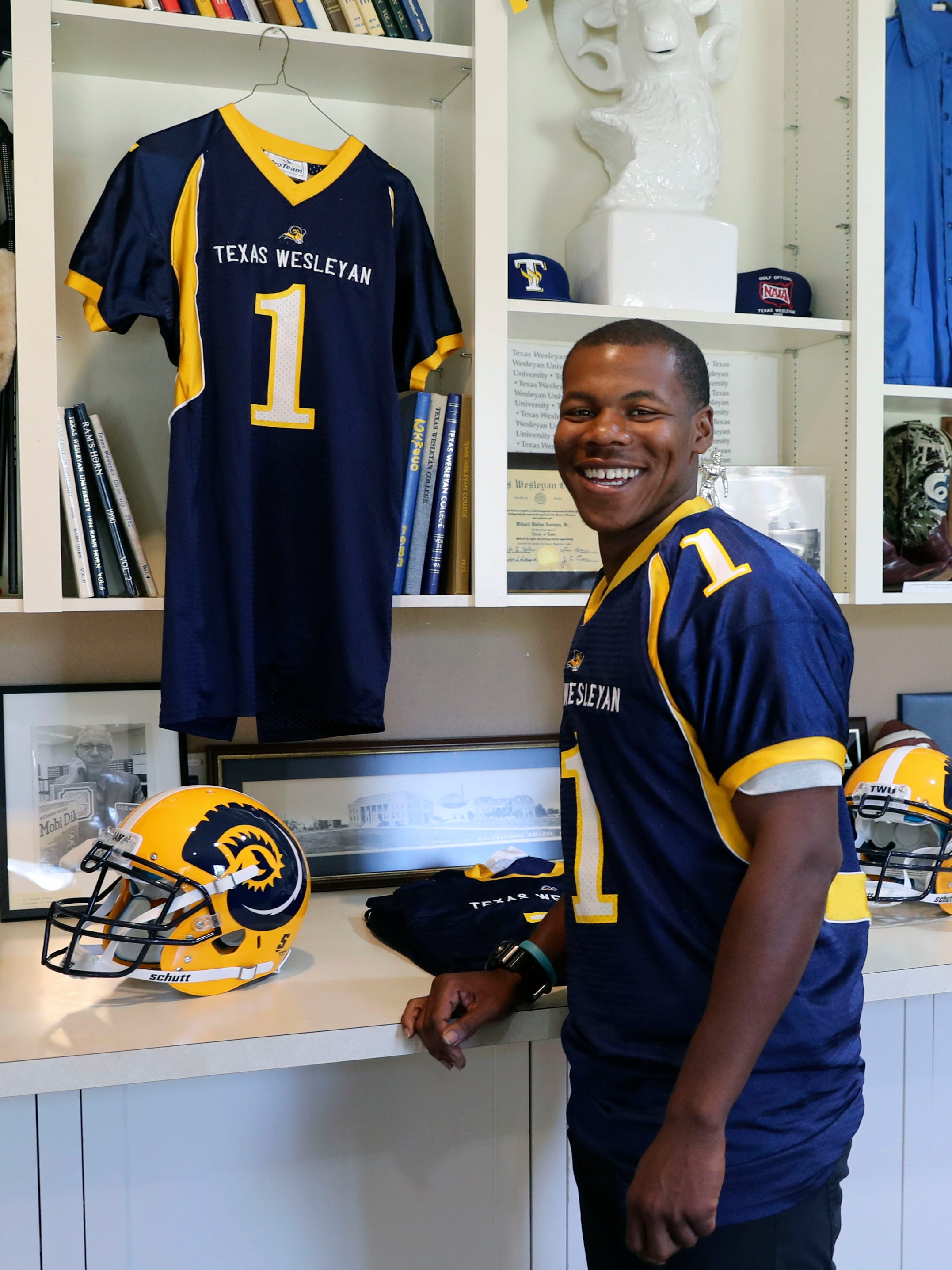 At Texas Wesleyan A Football Revival 75 Years In The Making