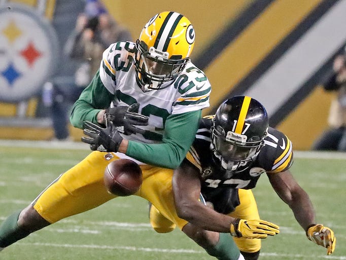 Green Bay Packers cornerback Damarious Randall (23)