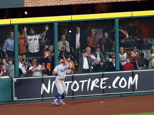 Game 3 at Minute Maid Park: Los Angeles Dodgers outfielder
