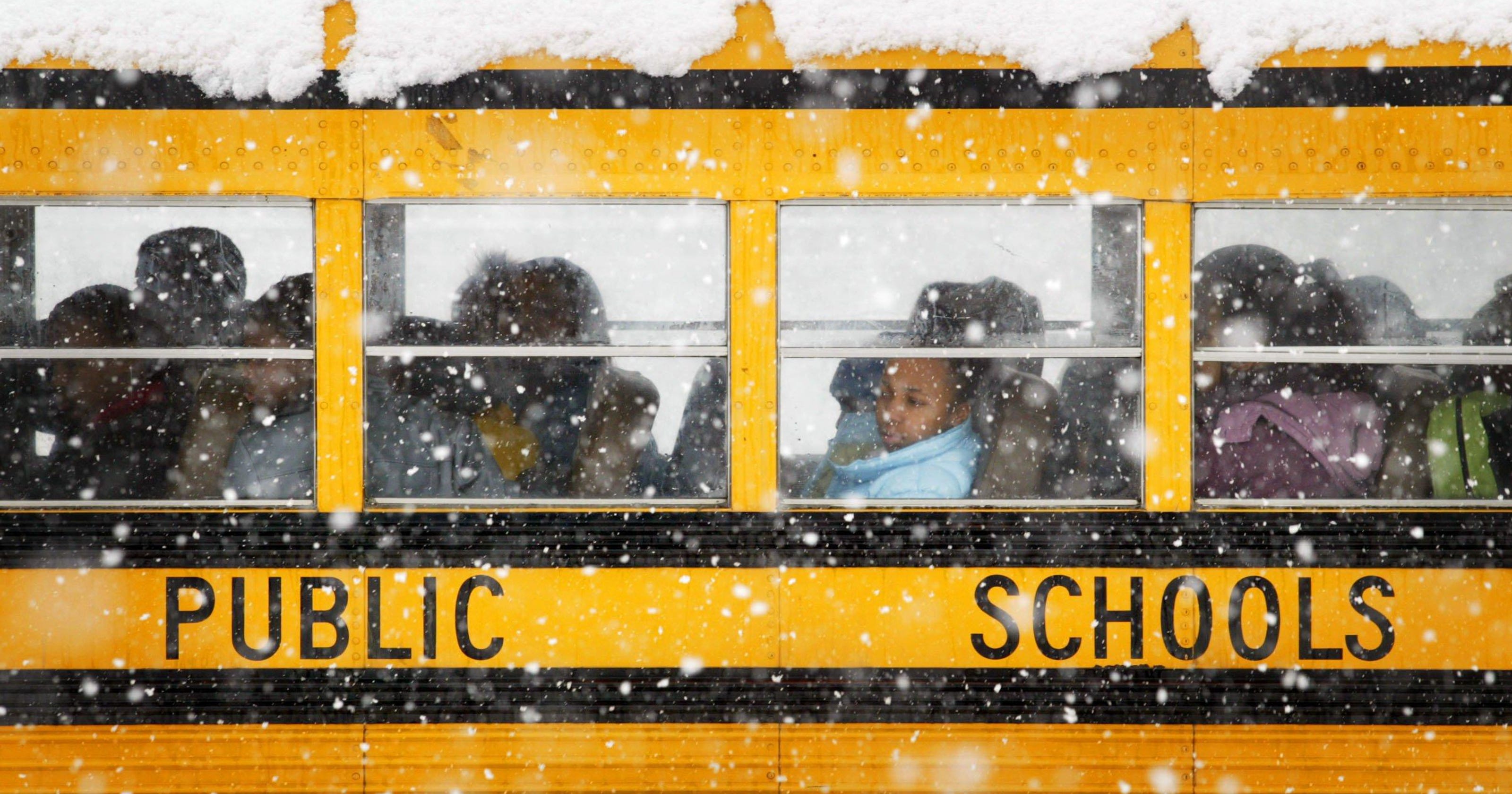 Iyxy/omaha School Closings Tuesday.html