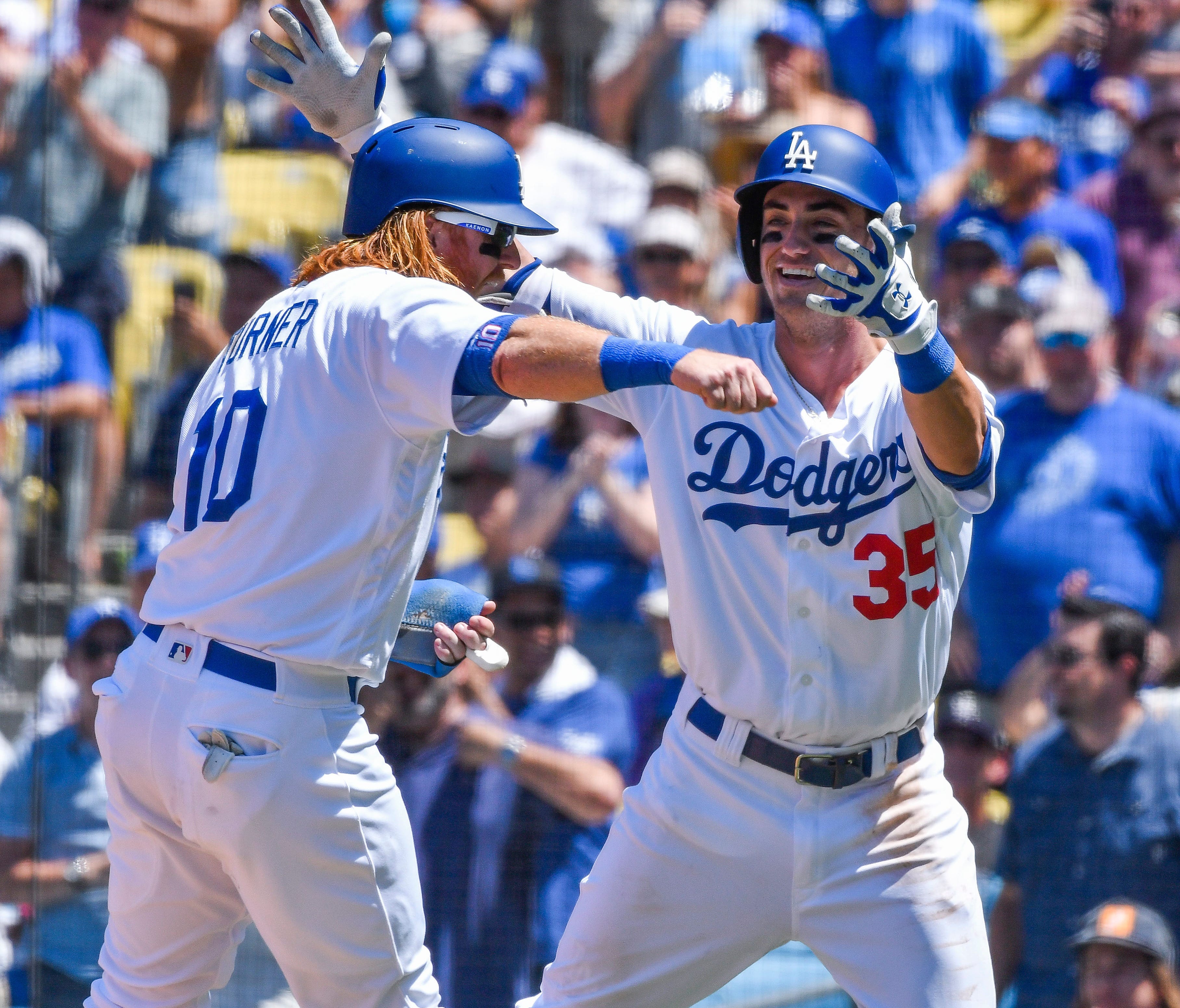 Cody Bellinger, Justin Turner and the Dodgers are on a wild home run binge.