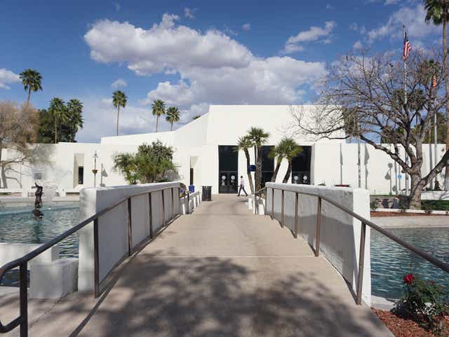 Some Want Scottsdale To Cut Prayer At Council Meetings Amid