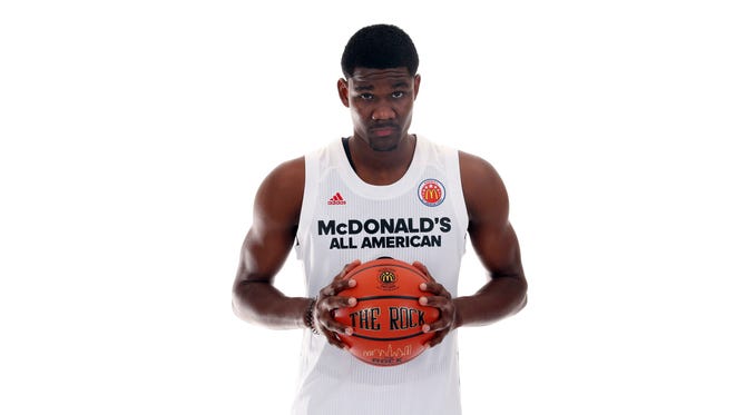 McDonalds High School All-American center Deandre Ayton (0) poses for a photo during the 2017 McDonalds All American Game Portrait Day at Chicago Marriott.