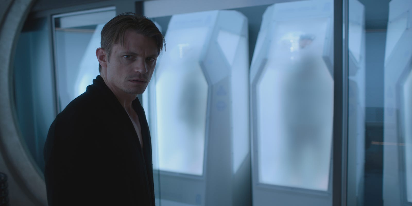 Violence Nudity Reflect Altered Carbon S View Of Disposable