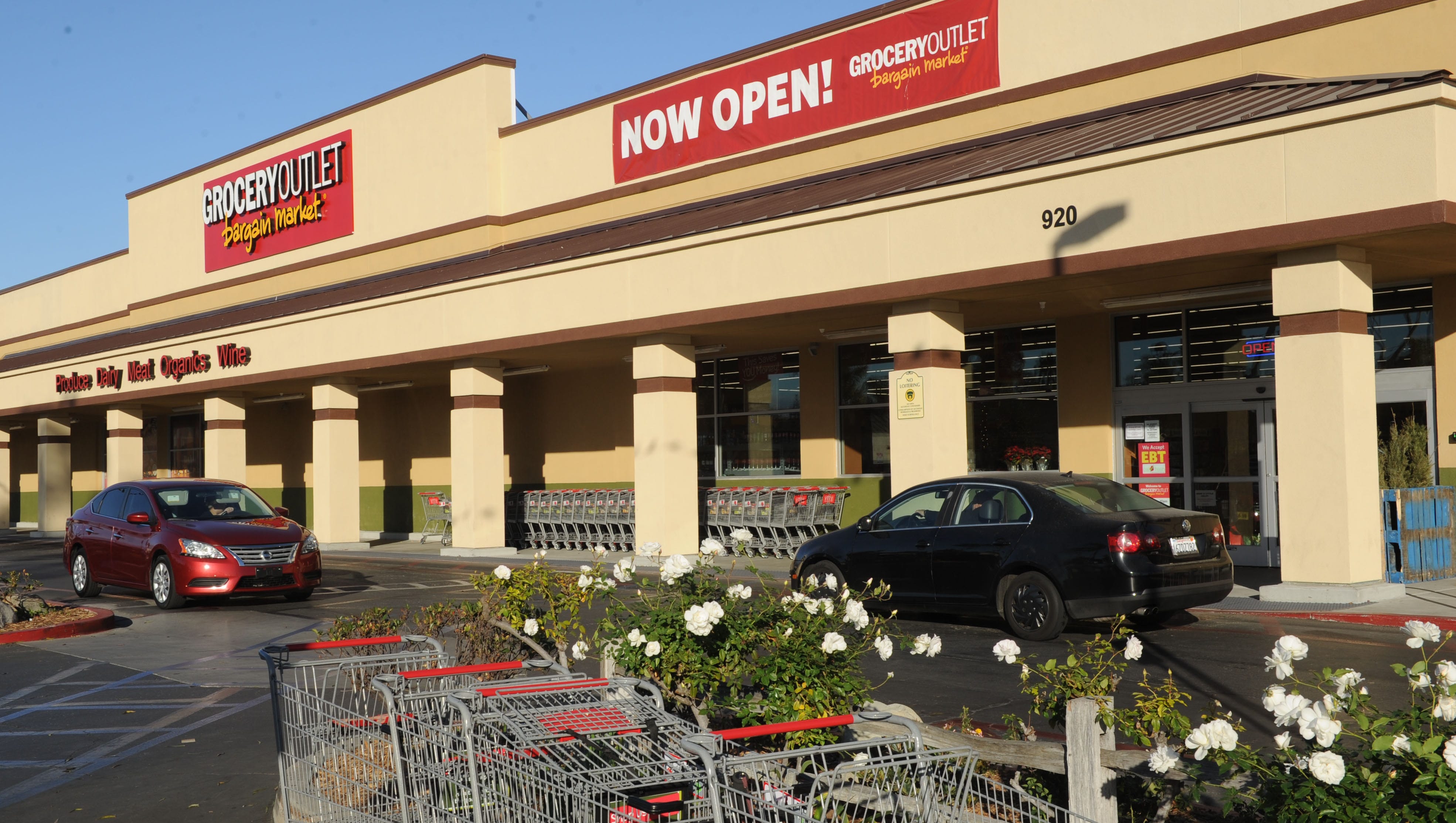 At Oxnard's Grocery Outlet, it's a family affair