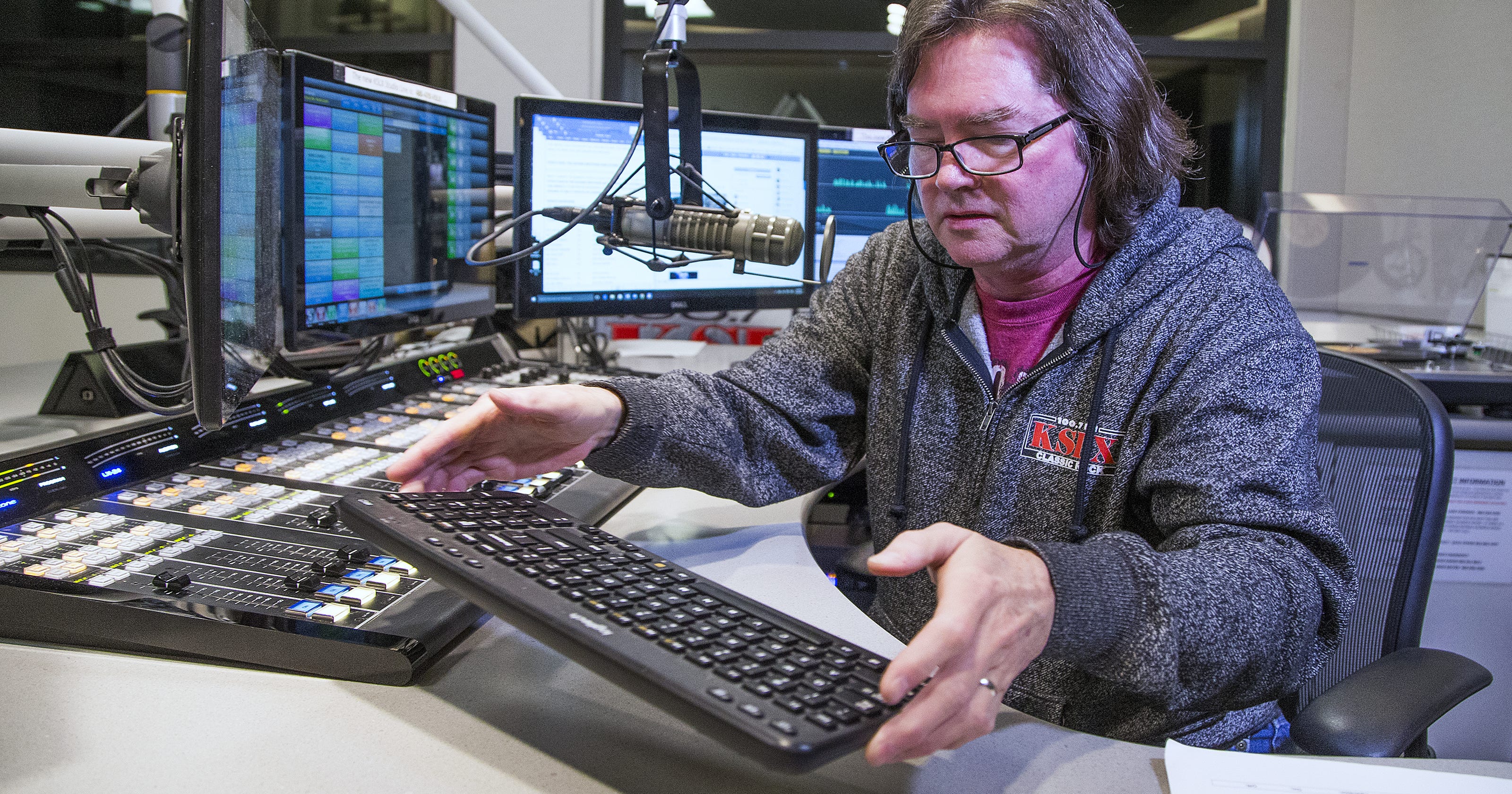 This radio station plays classic rock on vinyl, clicks, pops and all.