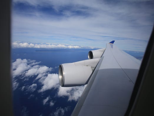 United Airlines' last Boeing 747 prepares to land in