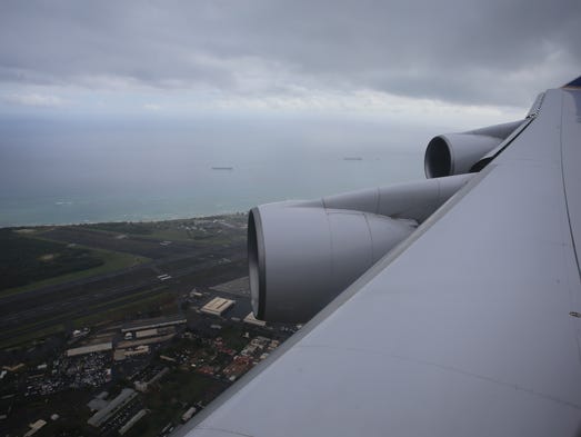 United Airlines' last Boeing 747 prepares to land in