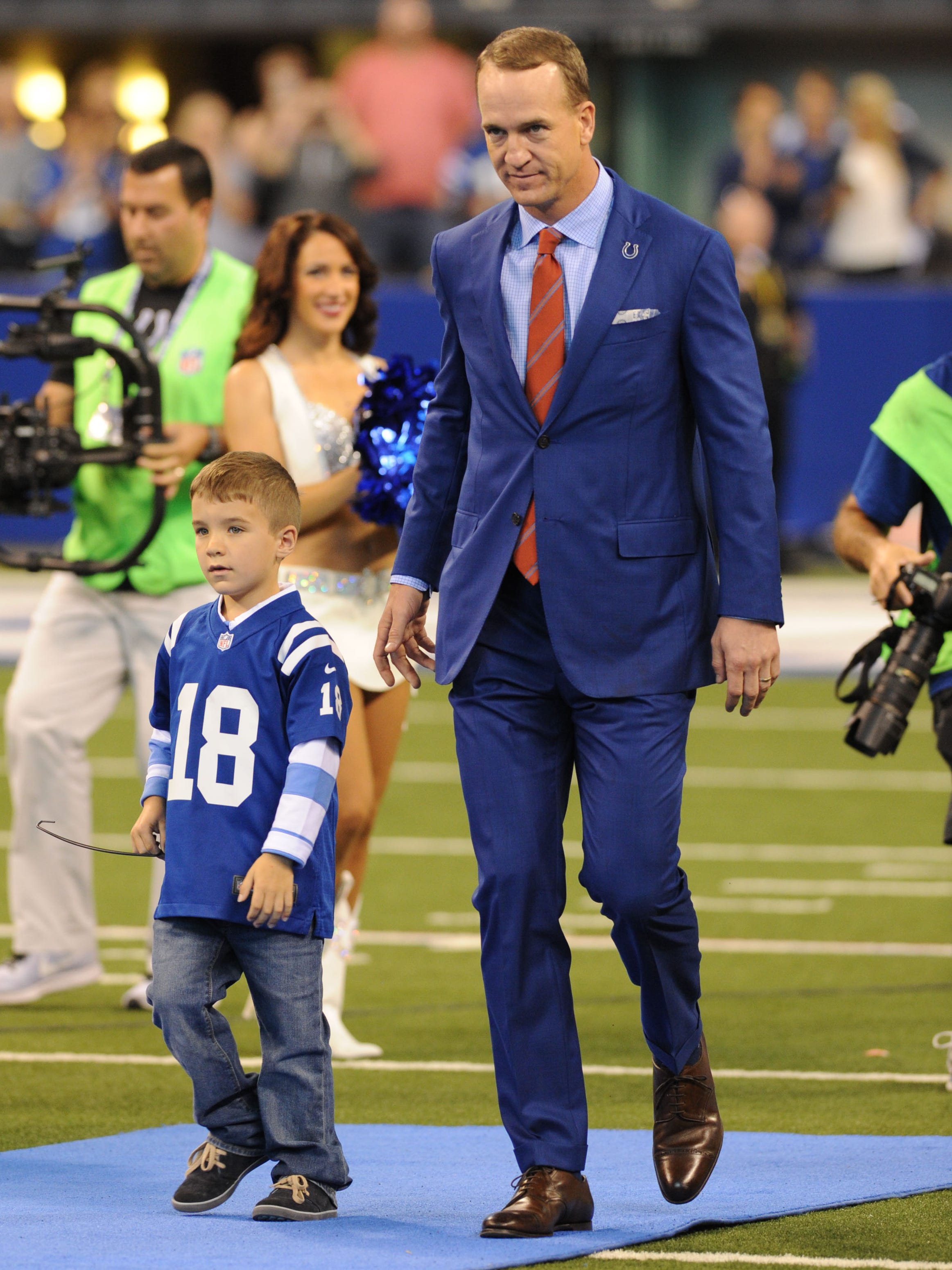 Peyton Manning S Family Adopts Puppy After Rescue From Carnival Worker