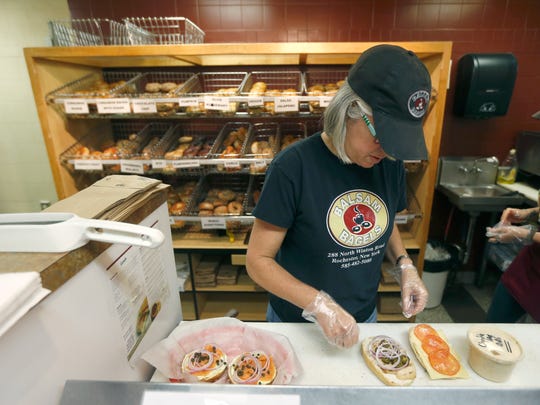 Rochester bagel shops weigh in on St. Louis bagels sliced like bread