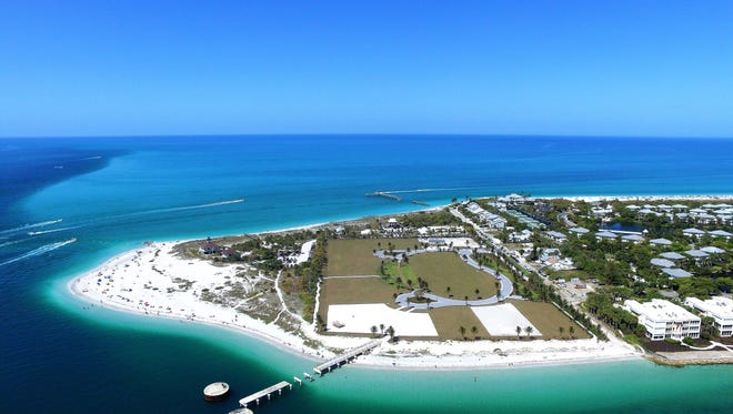 Seagate's Hill Tide Estates community is a 9.98-acre gated enclave with 19 home sites and the only site on Boca Grande that overlooks Boca Grande Pass.