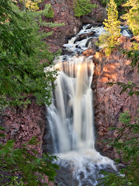 Waterfalls, ancient lava flows make Copper Falls one of
