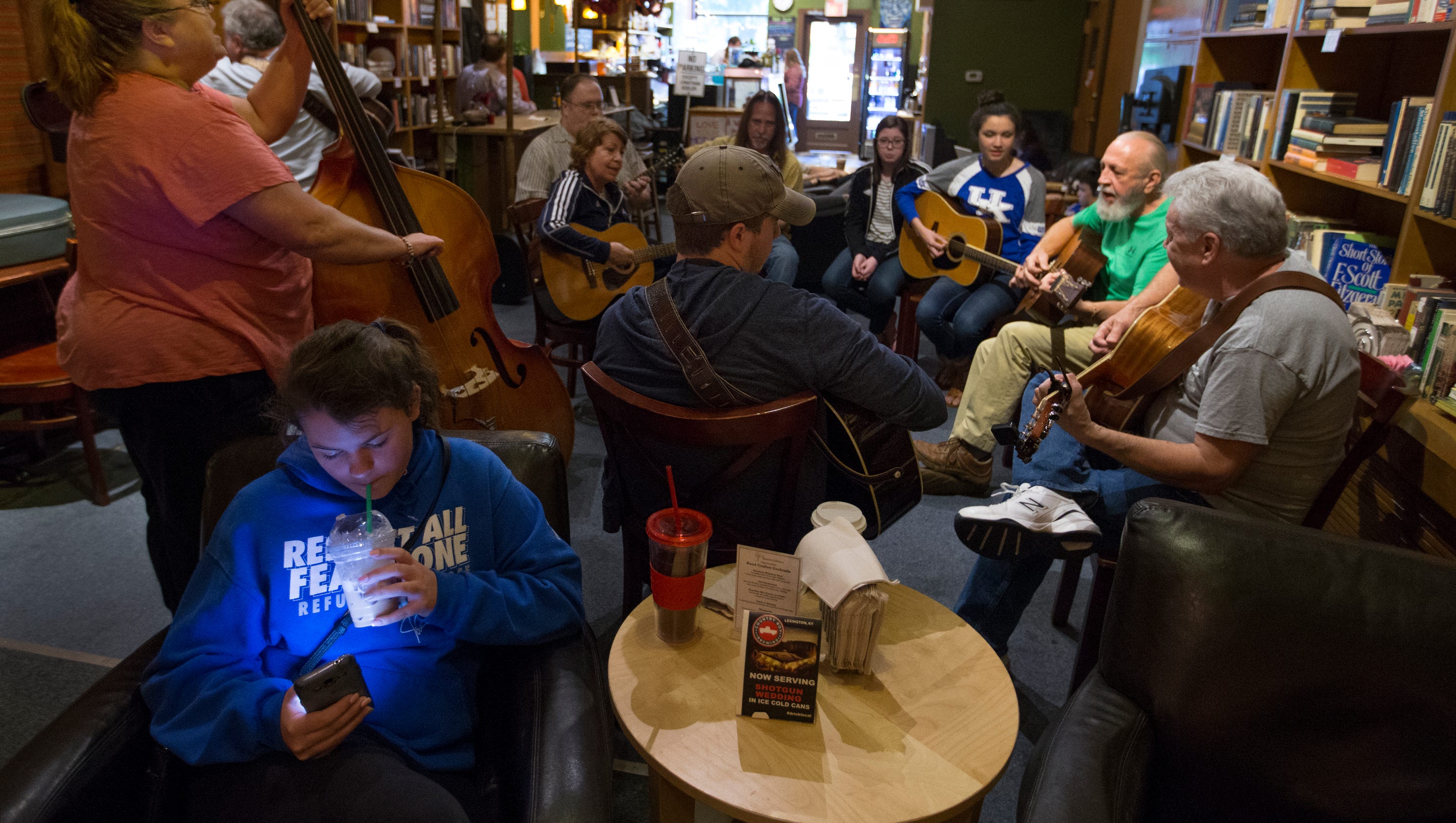Picker's night a pure delight for Bluegrass fans at the Coffeetree Café in Frankfort