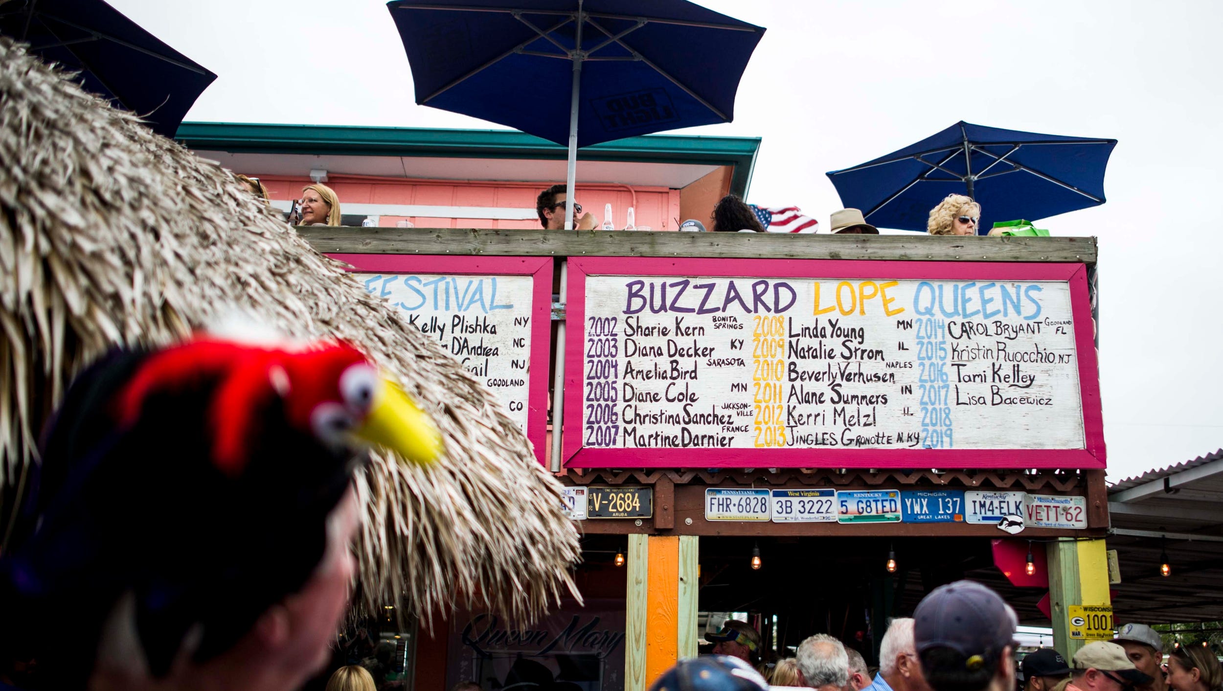 Buzzard Lope queen crowned as thousands crowd Goodland for Mullet Fest