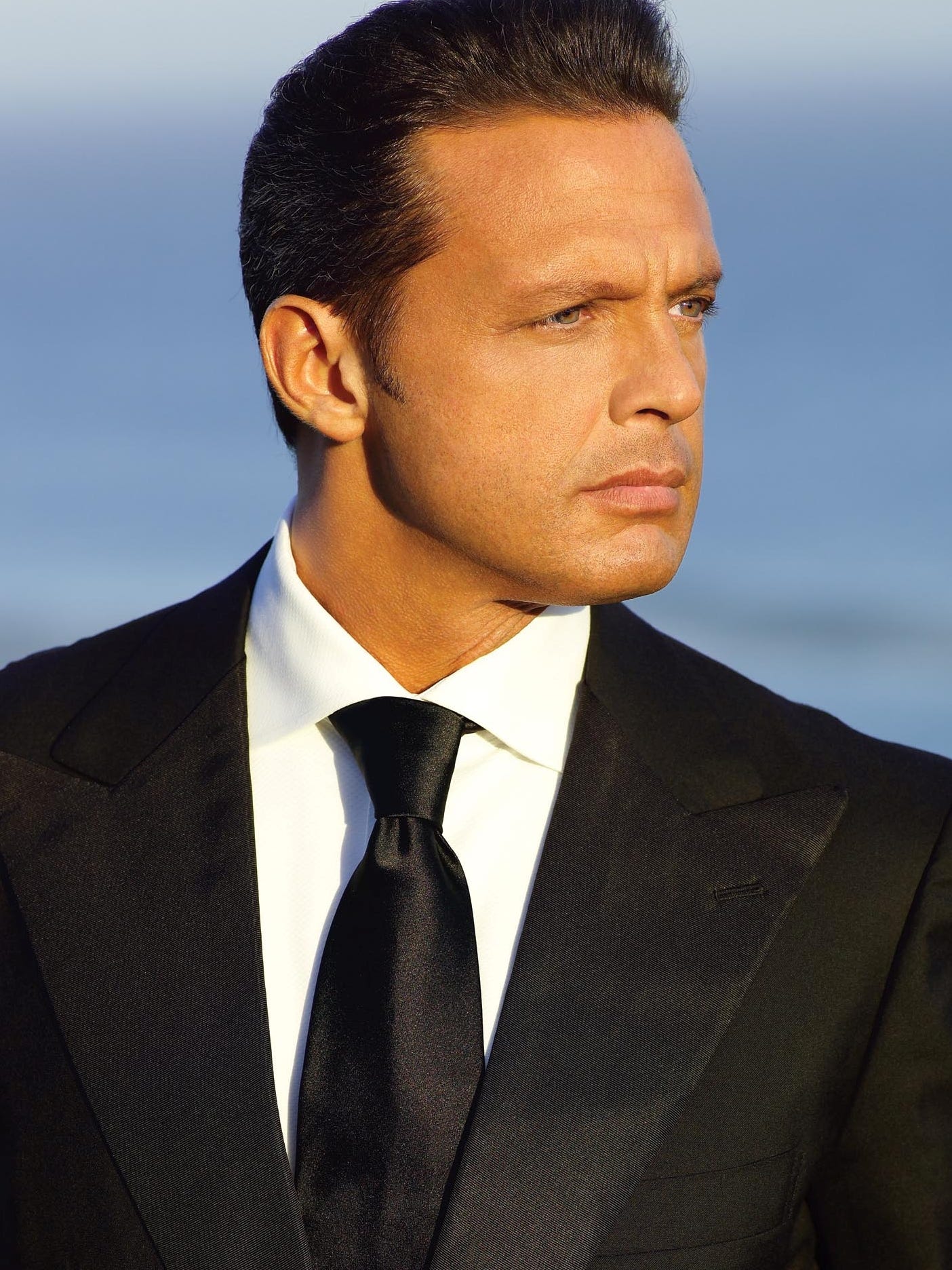 9 17 10 Essential Luis Miguel Songs Playing Phoenix