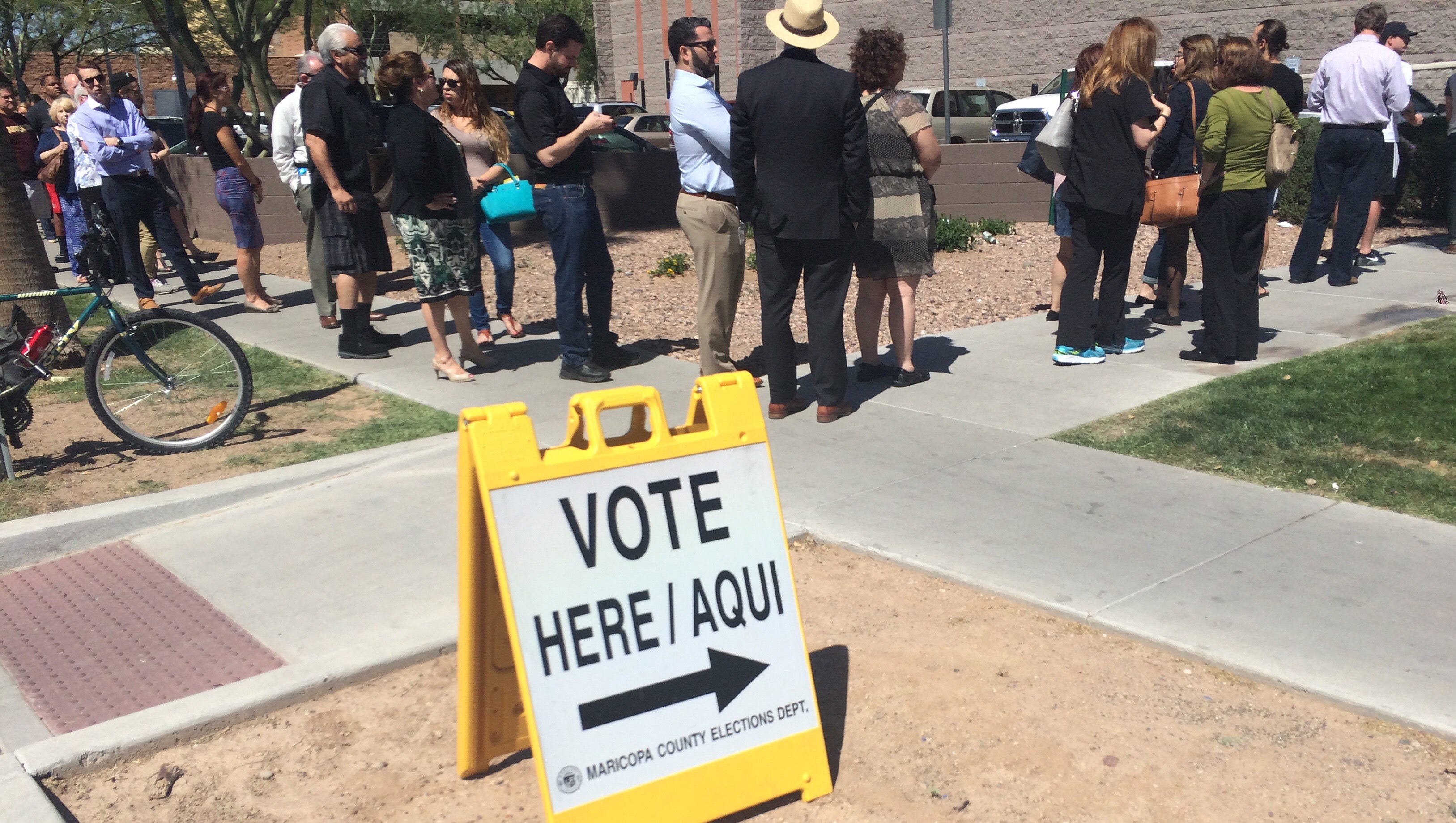 Poll Biden Leads Trump 64 28 Among Latino Voters In Arizona