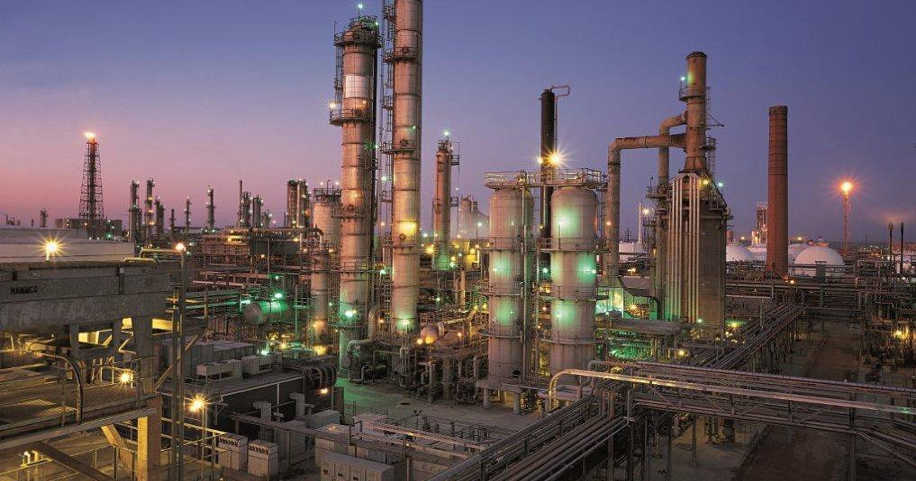 Report Criticizes Refinery Row Air Quality