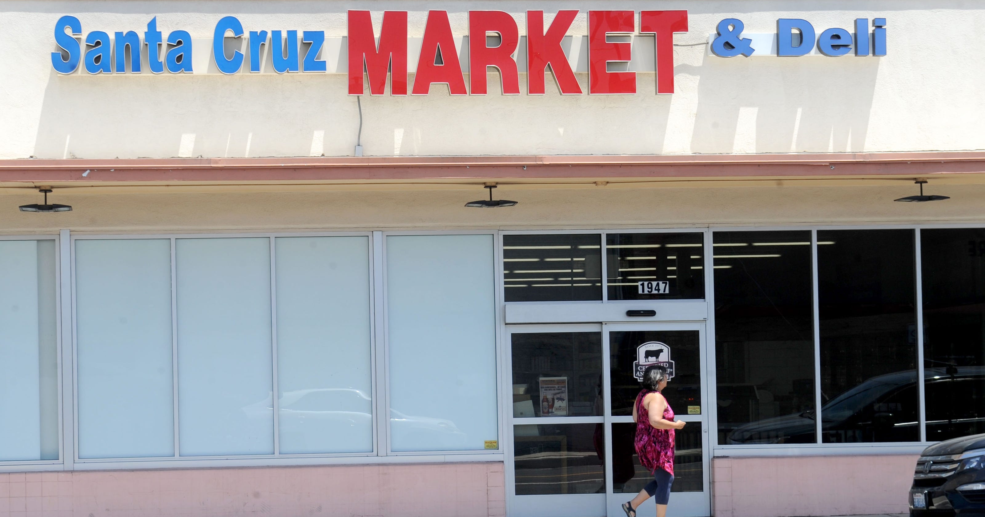 Ventura's Santa Cruz Market & Deli now offers sitdown dining