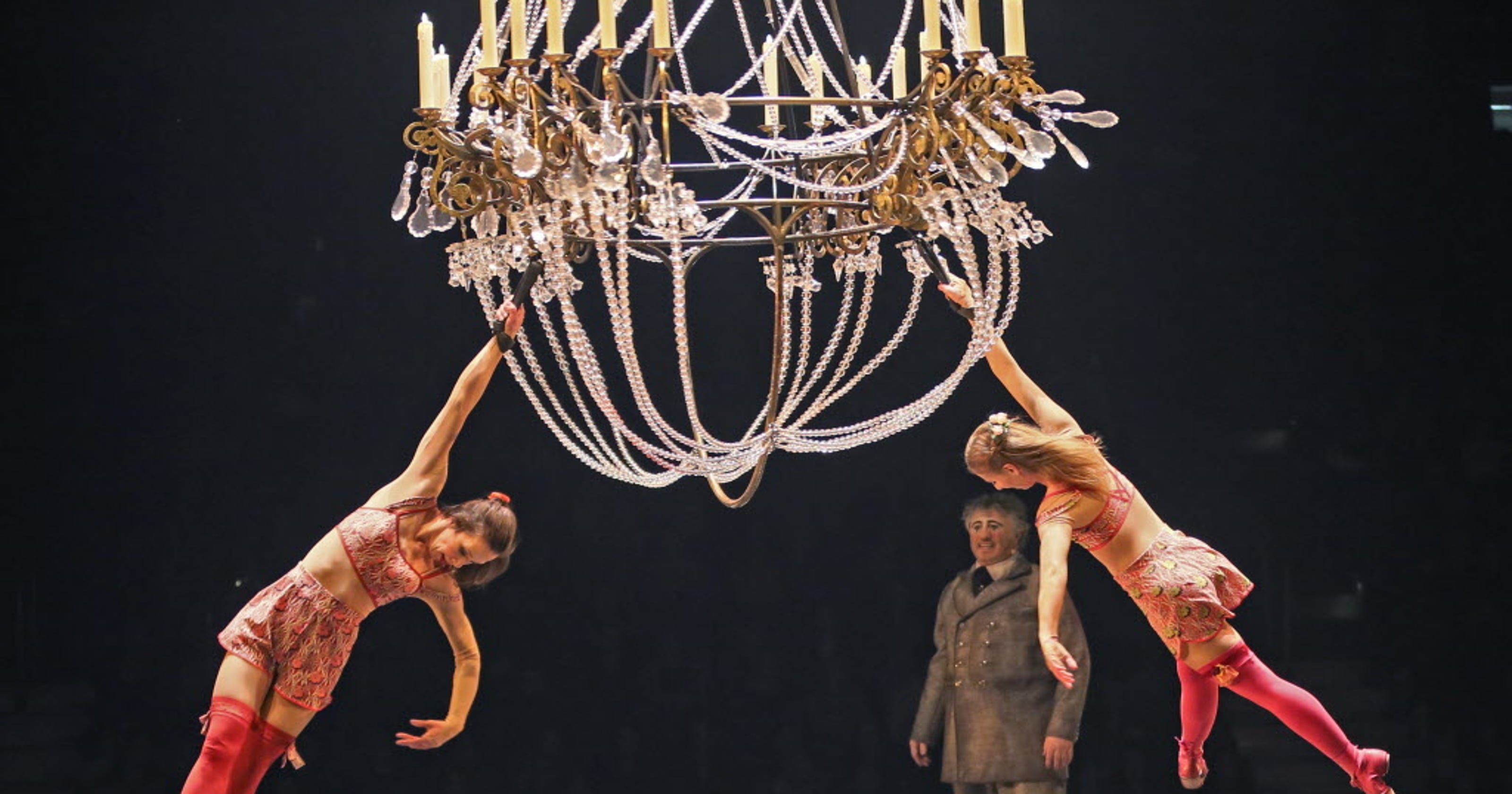 Cirque du Soleil's 'Corteo' soars in Milwaukee