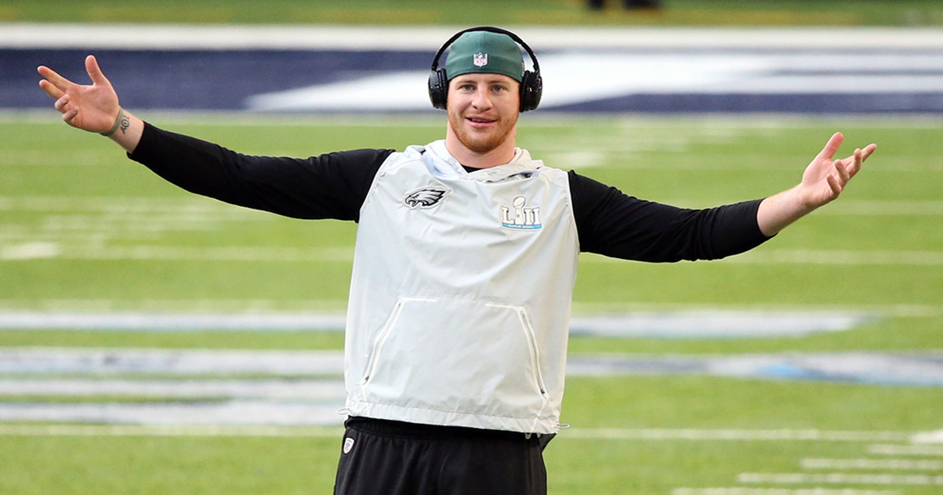 Carson Wentz got matching tattoo with new fiancée