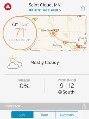 The top of the Wunderground main screen shows the Current Conditions area. A tap on the map pulls up a movable full-screen version.