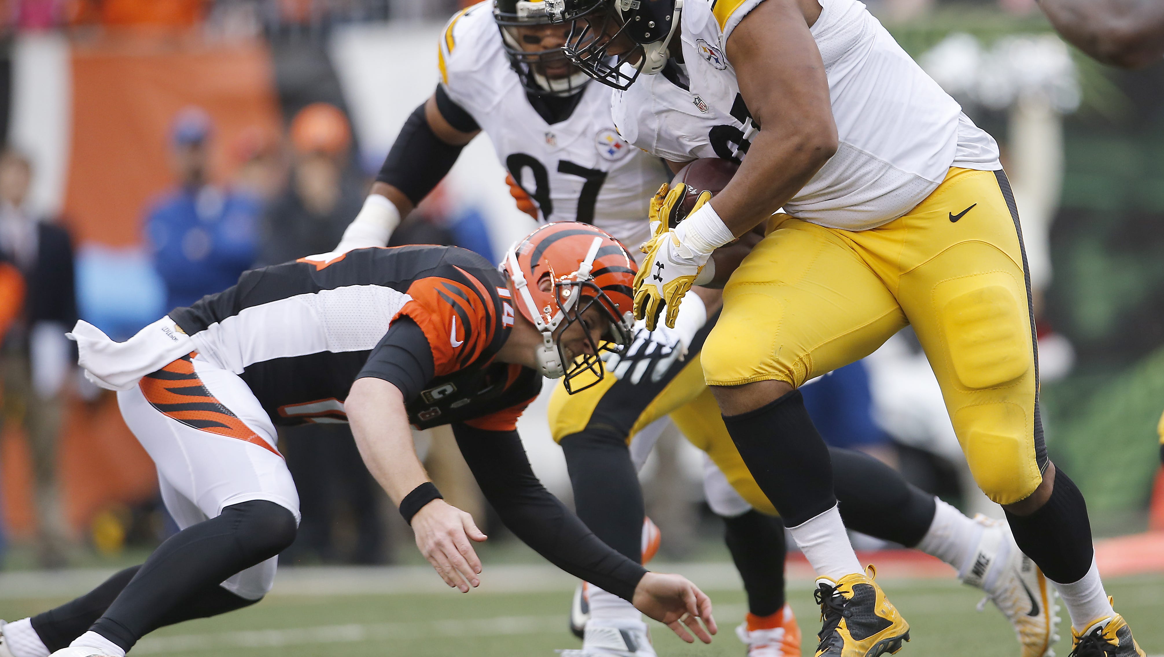 Bengals Battered By Steelers 33 20