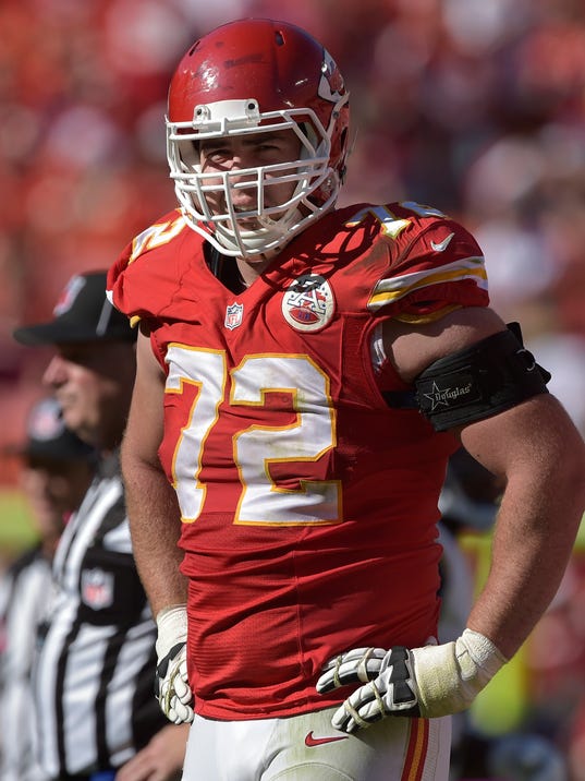 Ex-CMU top pick Eric Fisher signs extension with Chiefs