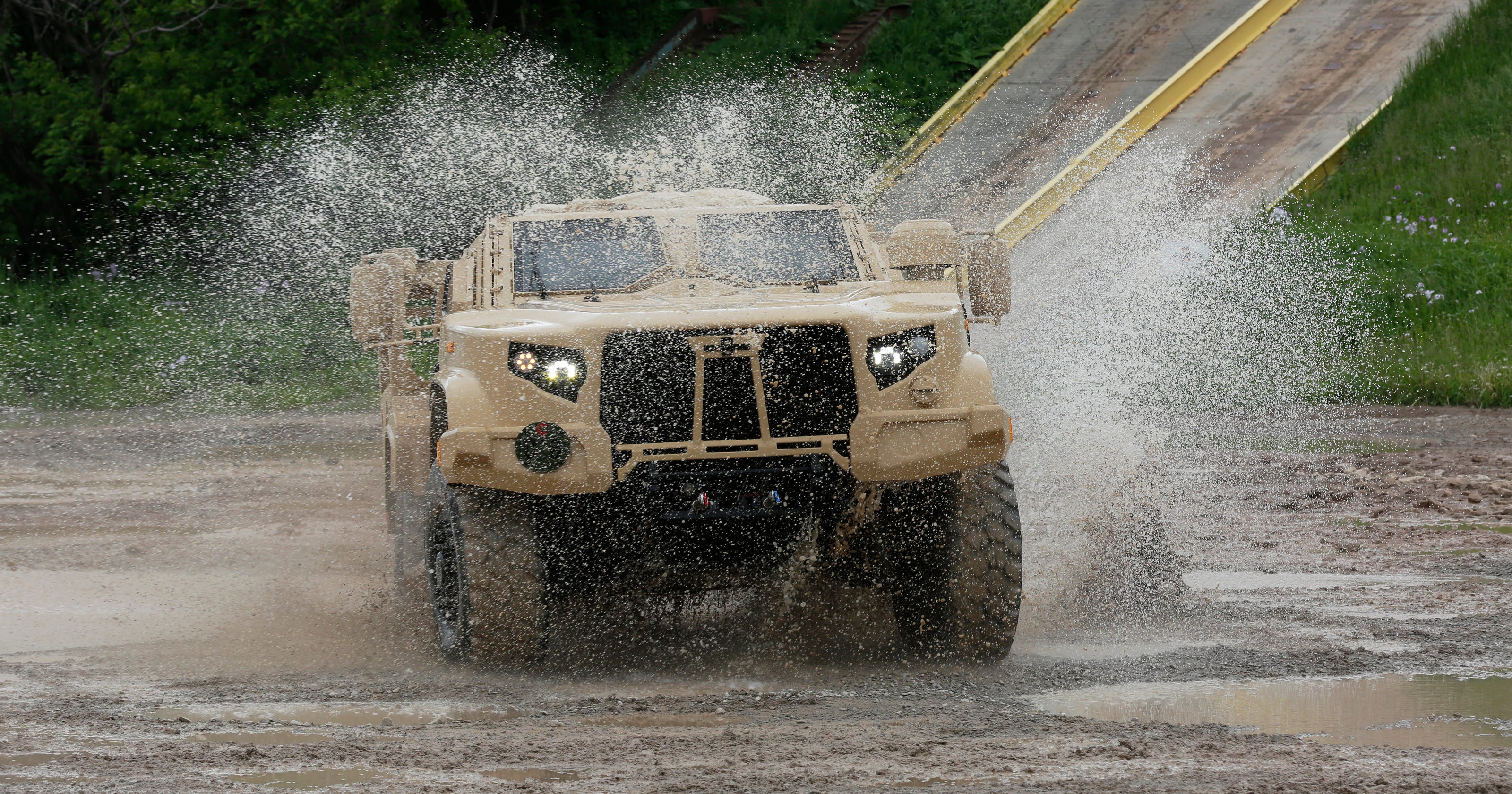Oshkosh Corp. gets boost from defense spending