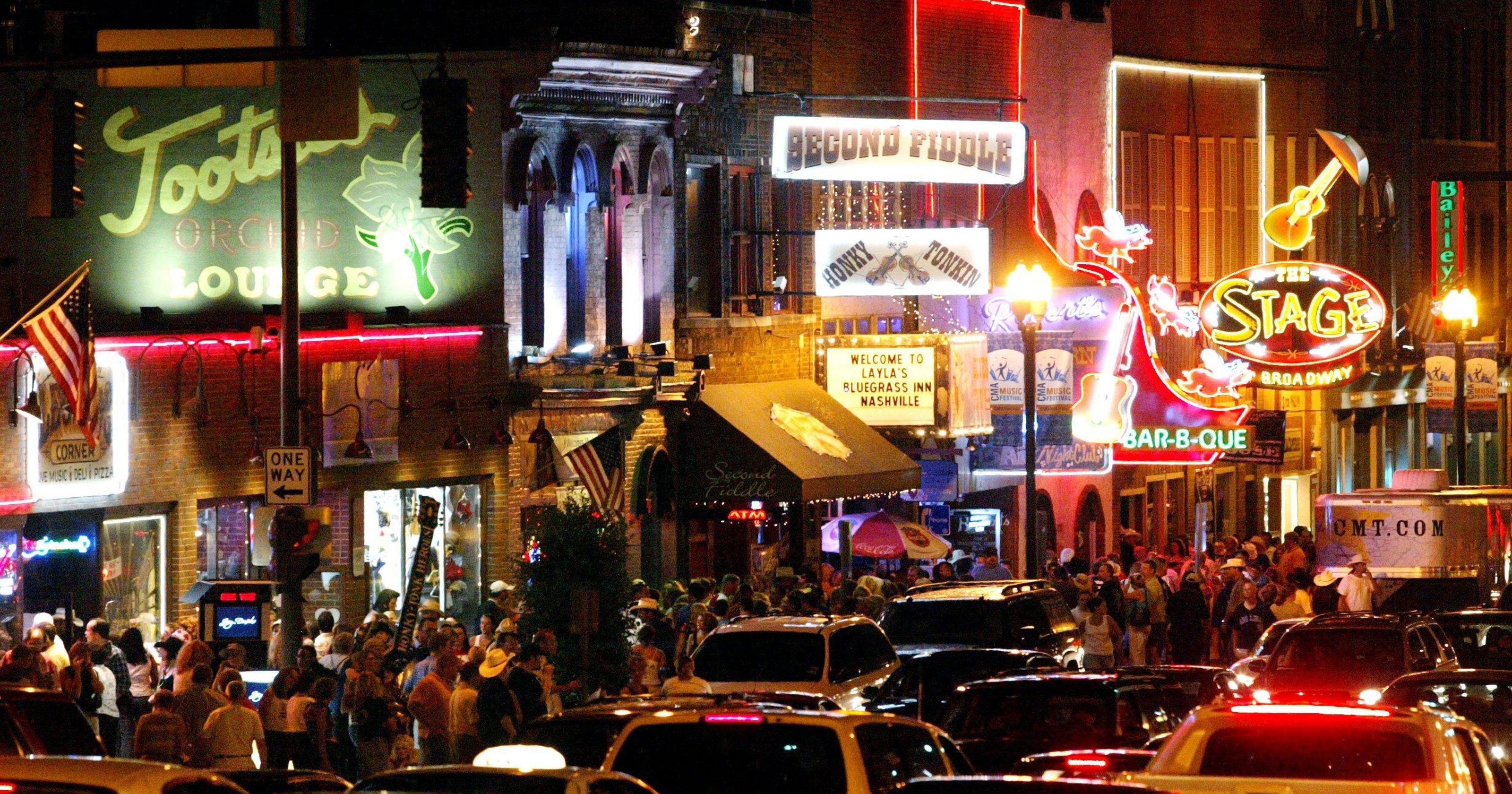 Big name bars crowd into Nashville’s honky-tonk scene