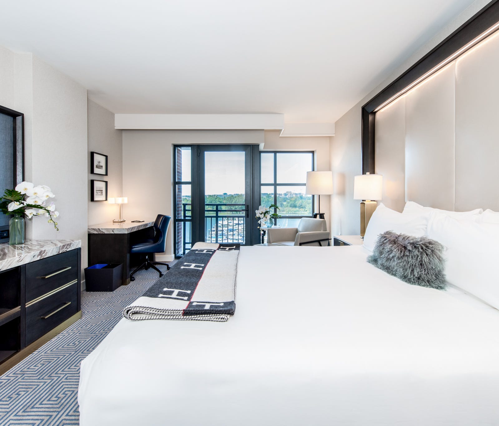 The InterContinental Washington D.C. - The Wharf  has 278 guestrooms, including 33 suites.