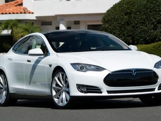 2014 Tesla Model S Sedan Takes The Electric Car To A New Level
