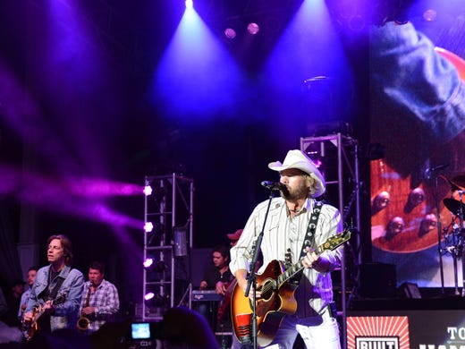 Toby Keith plays to a packed grandstand crowd at the