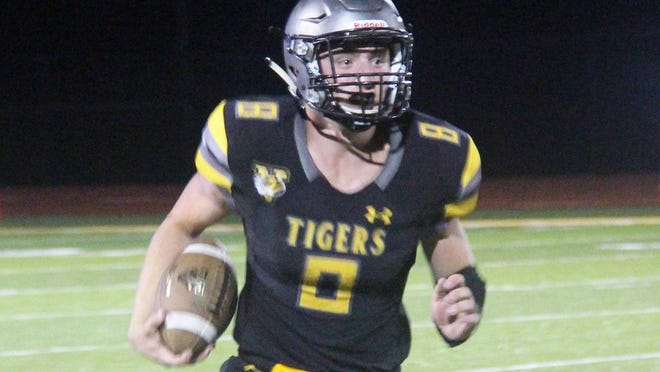 Versailles' Adam Radcliff.
